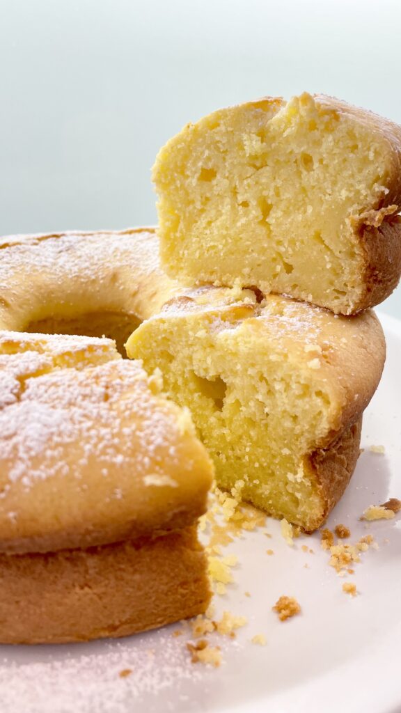 Ciambellone all’arancia senza glutine e senza latte e lattosio buonissimo per la colazione